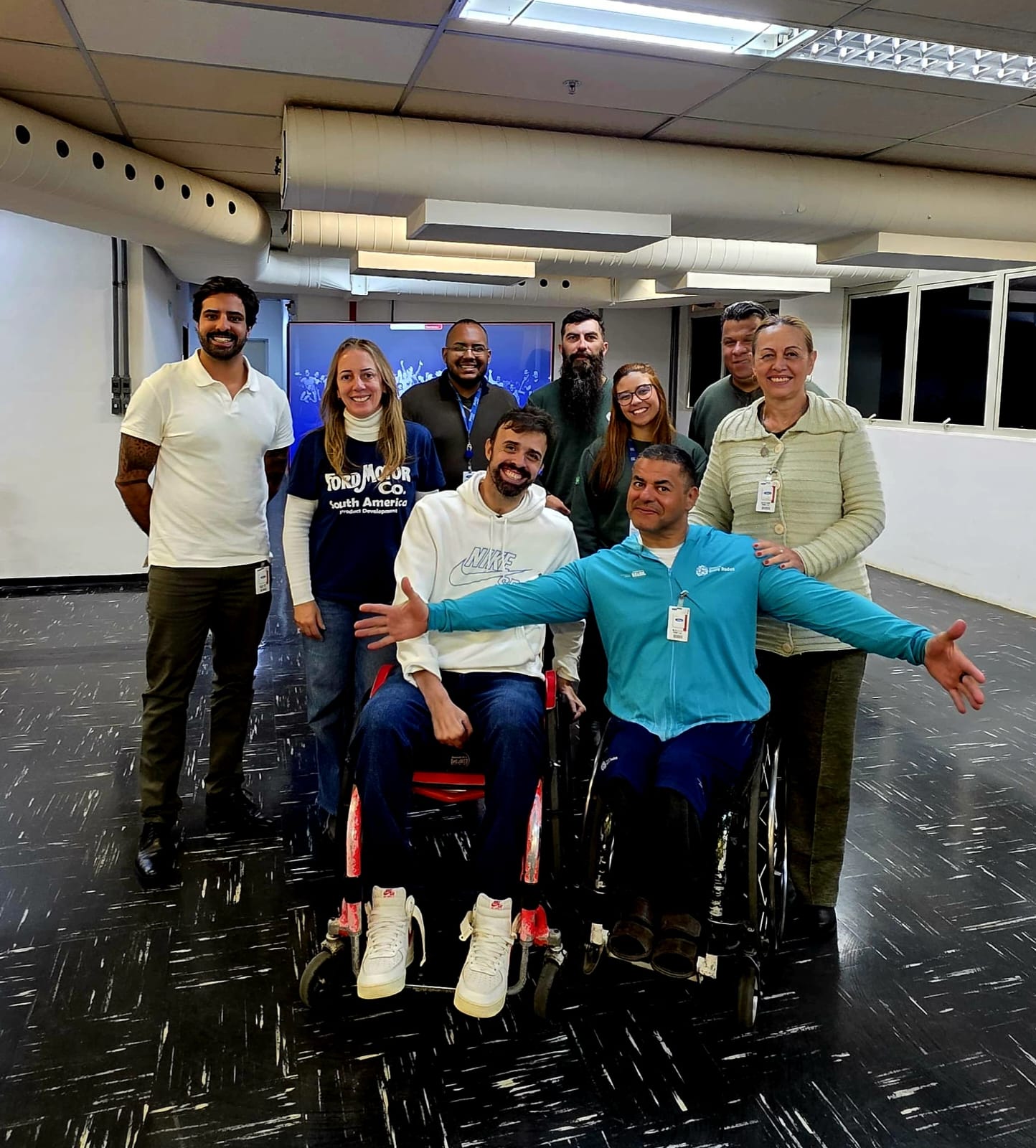 Visita Instituto Entre Rodas à Ford em Tatuí